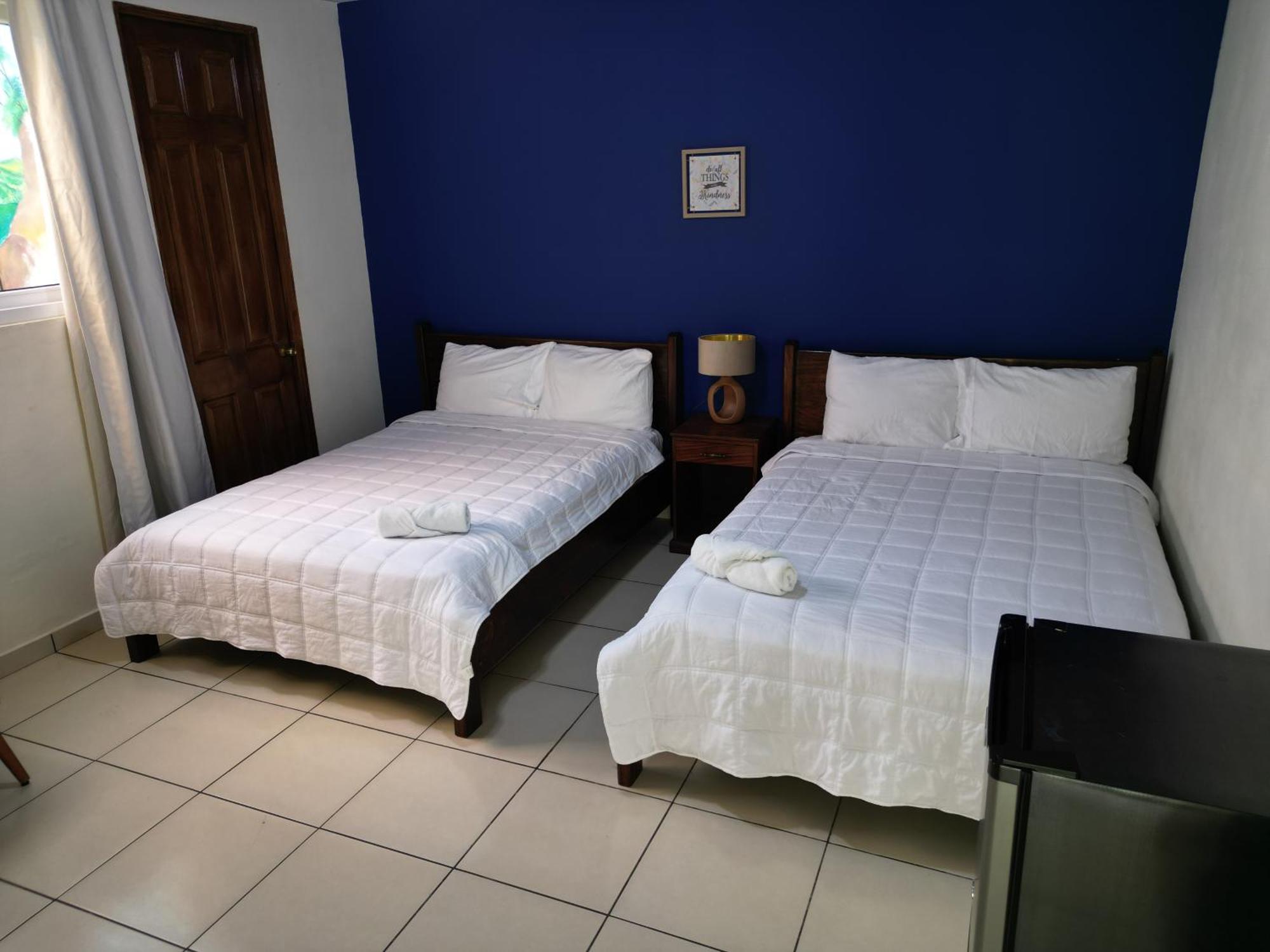 Hotel Suenos サンサルバドル エクステリア 写真