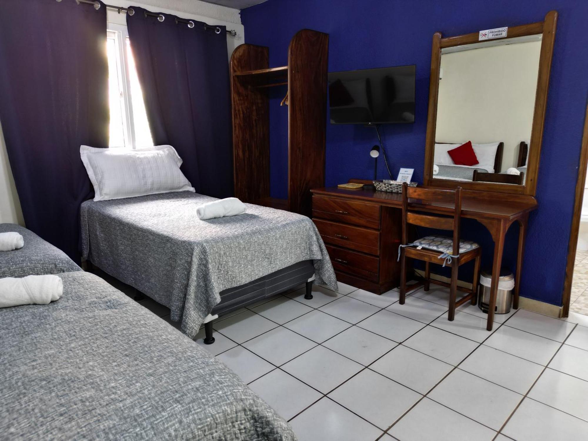 Hotel Suenos サンサルバドル エクステリア 写真