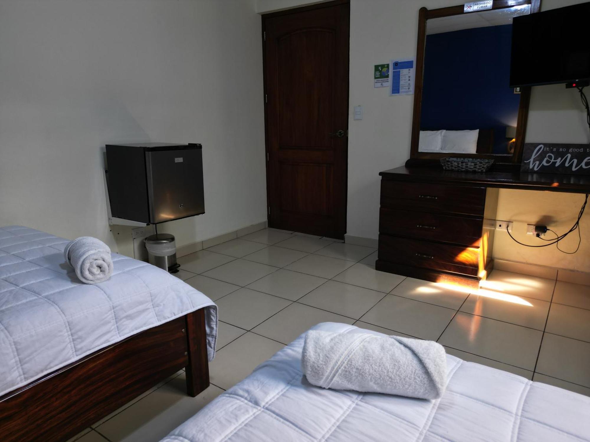 Hotel Suenos サンサルバドル エクステリア 写真