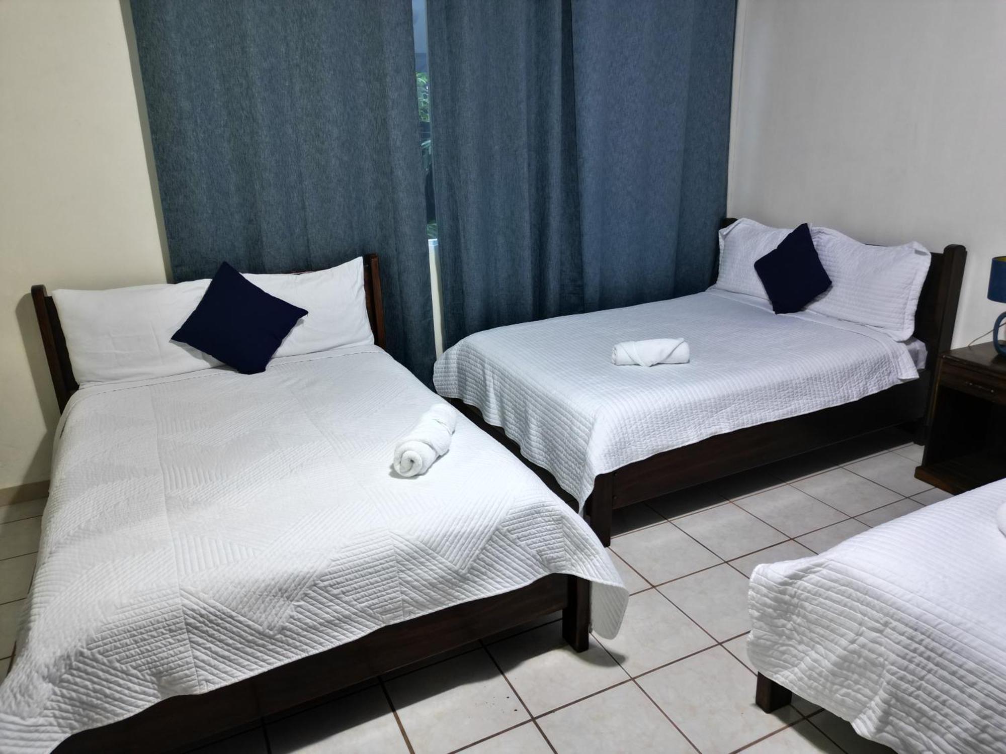 Hotel Suenos サンサルバドル エクステリア 写真